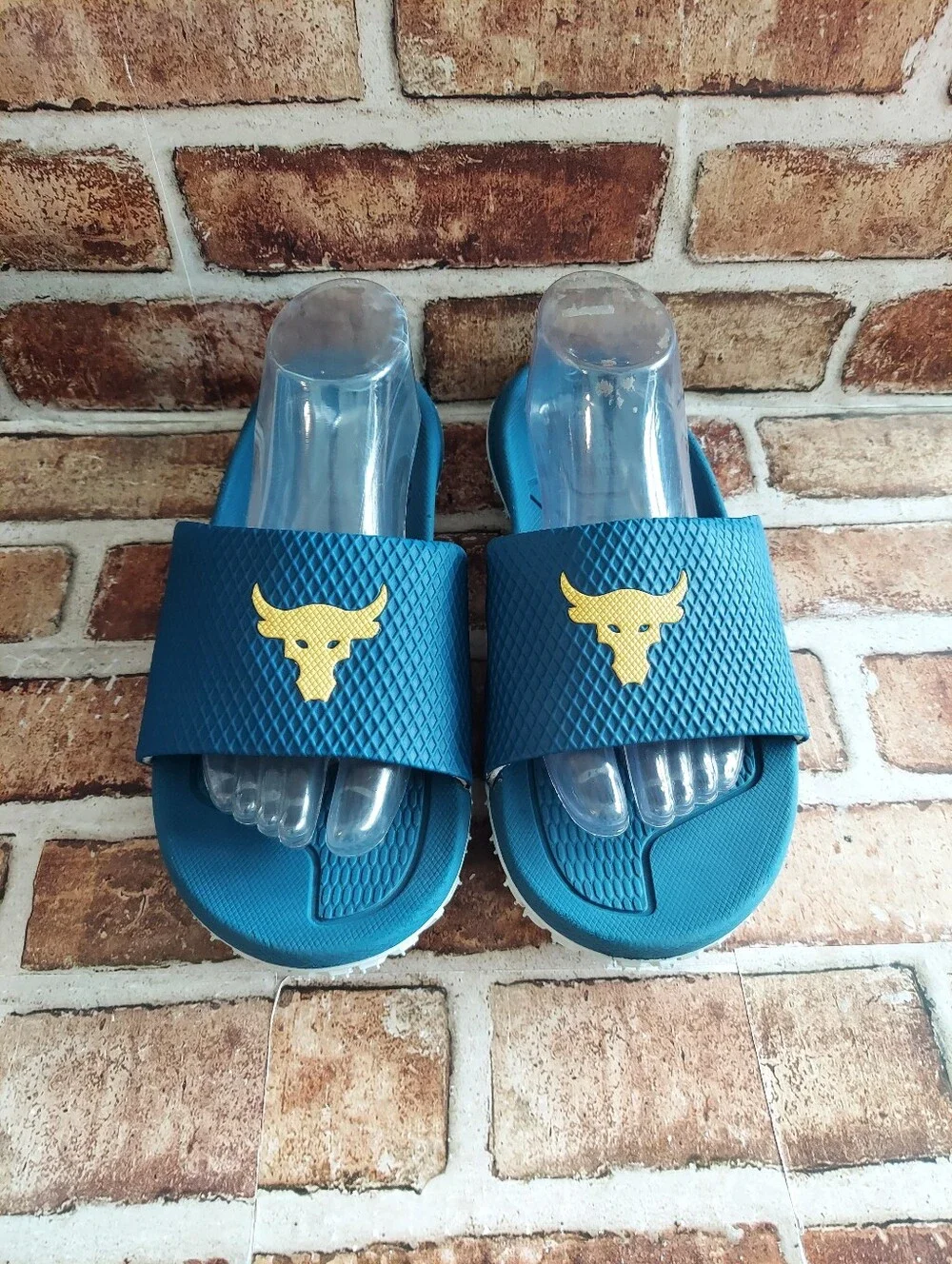 Pre-owned 2022 Under Armour Project Rock Slides